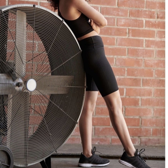 🆕🌿FREE PEOPLE WORKOUT SHORTS 🌿 - Picture 4 of 9